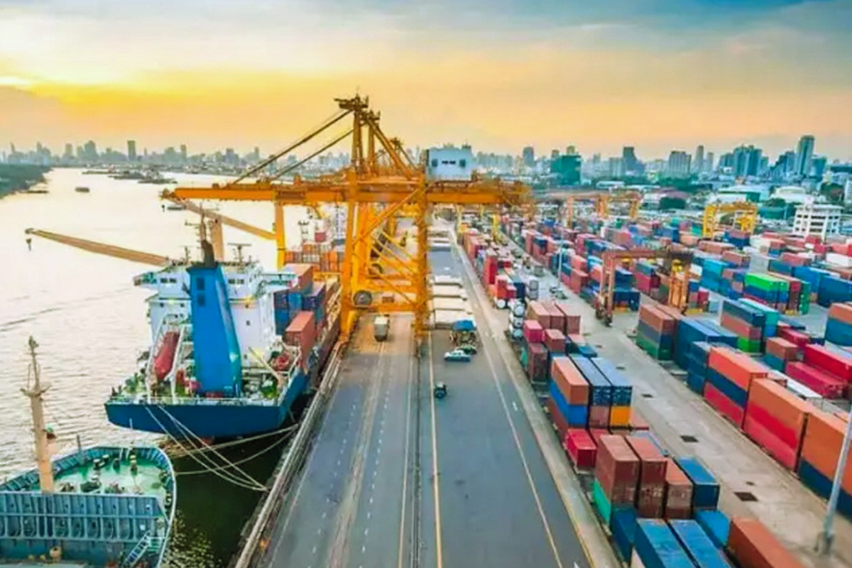 চট্টগ্রামে ১২শ টন কাঁচামালবোঝাই জাহাজ ‘এমভি জায়ান’ ডুবে গেছে