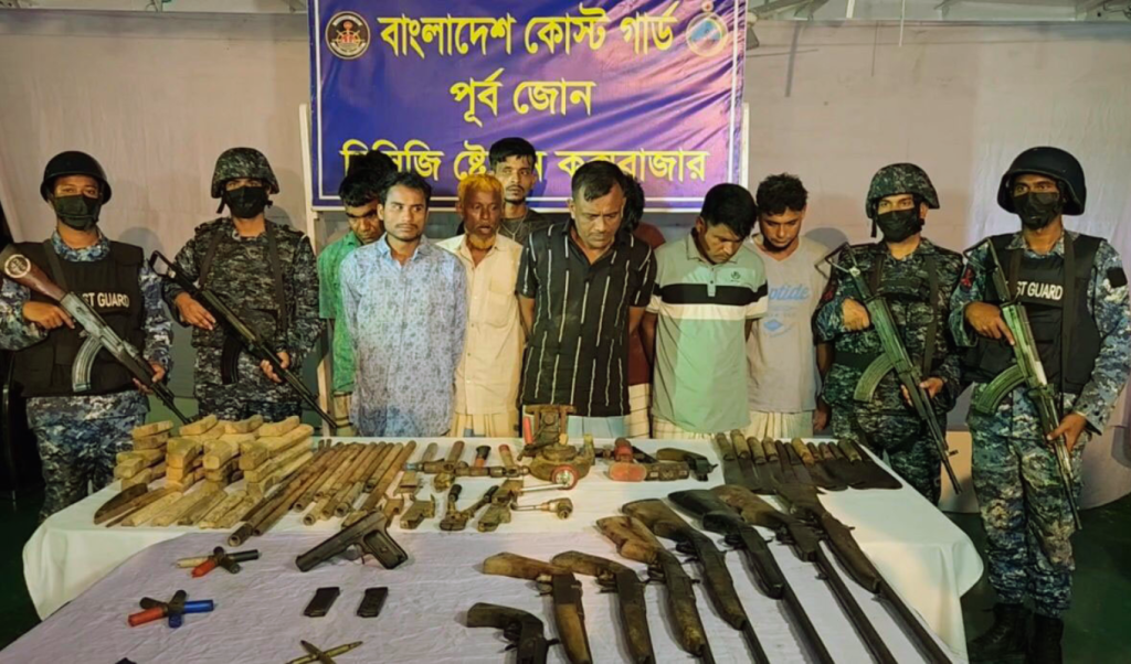 মহেশখালীতে অস্ত্র উদ্ধার, আটক ৯ 4 Add a subheading 2025 10 19T021136.878 1760818309 মহেশখালীতে অস্ত্র উদ্ধার, আটক ৯