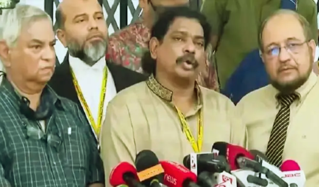 ন্যায়বিচারের জন্য সেনাদের সাধারণ কারাগারে রাখা প্রয়োজন : হাসিনুর রহমান 3 Add a subheading 2025 10 23T031025.491 1761167470 ন্যায়বিচারের জন্য সেনাদের সাধারণ কারাগারে রাখা প্রয়োজন : হাসিনুর রহমান