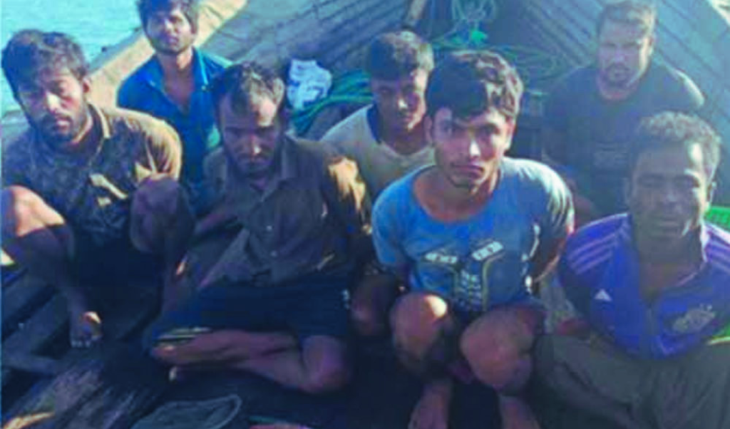 সাগরে মাছ ধরতে গিয়ে ৭ জেলে আটক করেছে আরাকান আর্মি 3 Add a subheading 3 1761769518 সাগরে মাছ ধরতে গিয়ে ৭ জেলে আটক করেছে আরাকান আর্মি