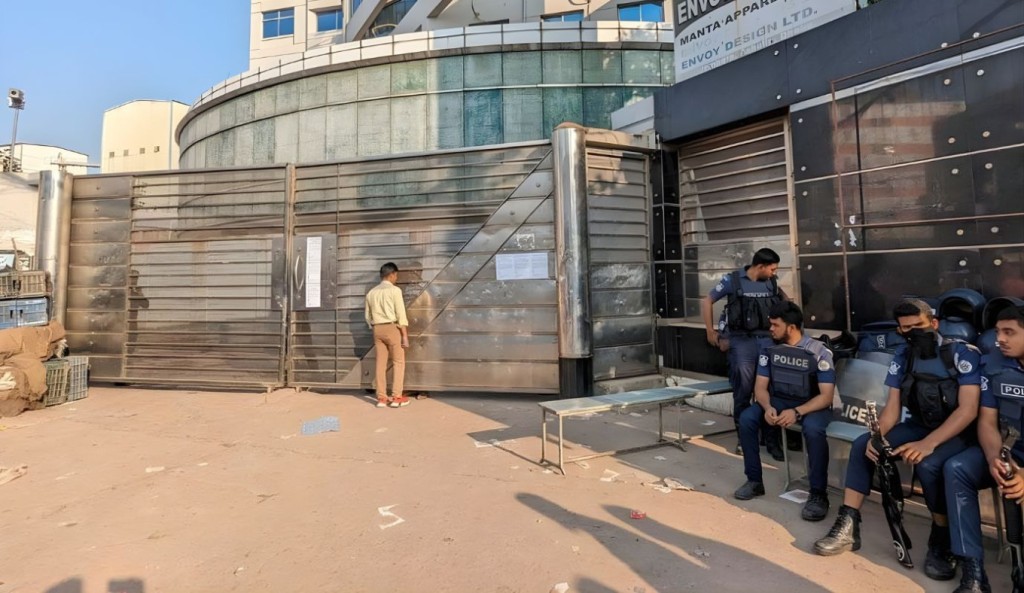 অনির্দিষ্টকালের জন্য আট কারখানা বন্ধ ঘোষণা 3 অনির্দিষ্টকালের জন্য আট কারখানা বন্ধ ঘোষণা 1760755632 অনির্দিষ্টকালের জন্য আট কারখানা বন্ধ ঘোষণা