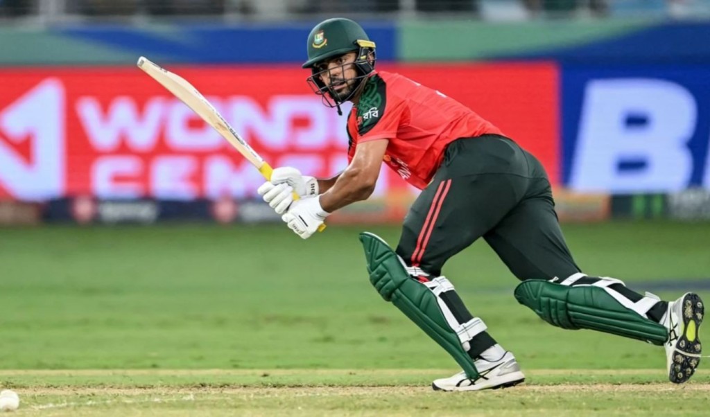 সাইফের নজর এখন শারজার টি-টোয়েন্টিতে 4 অভিষেক শর্মাকেও ছাড়িয়ে সাইফের নজর এখন শারজার টি টোয়েন্টিতে 1759375567 সাইফের নজর এখন শারজার টি-টোয়েন্টিতে