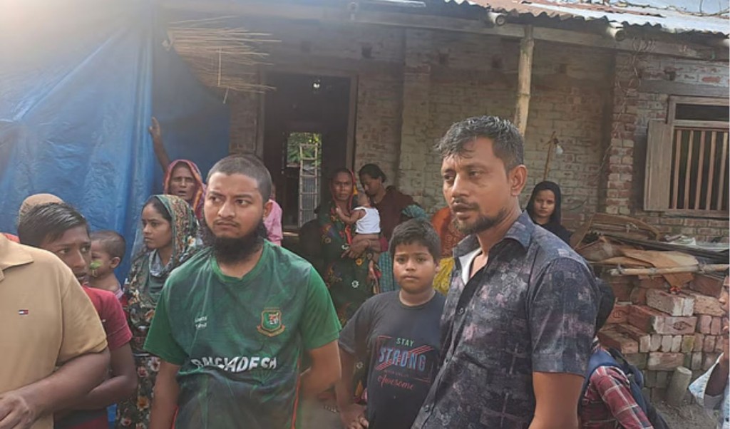 অসুস্থ ছাগল জবাই, অ্যানথ্রাক্সের উপসর্গ নিয়ে নারীর মৃত্যু 4 অসুস্থ ছাগল জবাই অ্যানথ্রাক্সের উপসর্গ নিয়ে নারীর মৃত্যু 1759836373 অসুস্থ ছাগল জবাই, অ্যানথ্রাক্সের উপসর্গ নিয়ে নারীর মৃত্যু