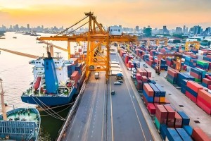 আজ থেকে বন্দরে নতুন ট্যারিফ, ক্ষুব্ধ ব্যবসায়ীরা