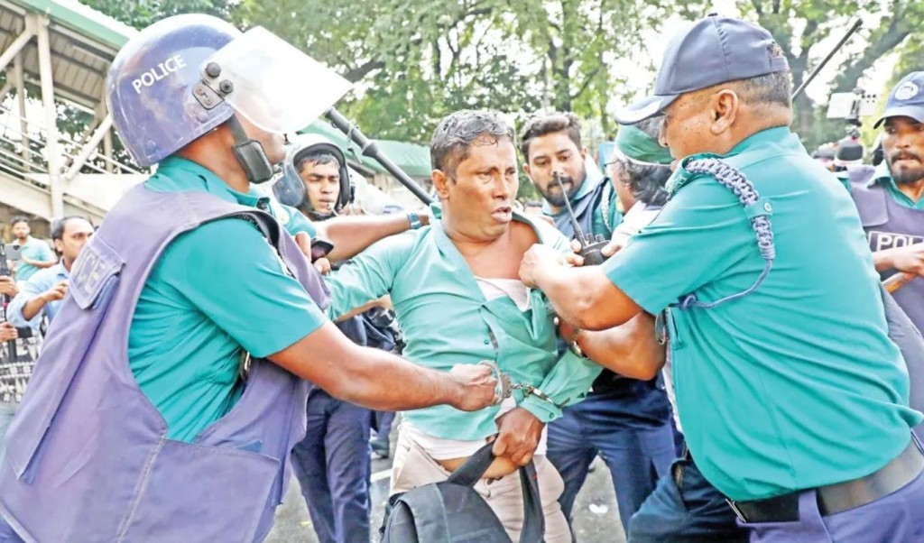'সব এমপিওভুক্ত শিক্ষাপ্রতিষ্ঠান আজ থেকে বন্ধ থাকবে' 4 আজ থেকে শিক্ষকদের লাগাতার কর্মবিরতি 1760326407 'সব এমপিওভুক্ত শিক্ষাপ্রতিষ্ঠান আজ থেকে বন্ধ থাকবে'