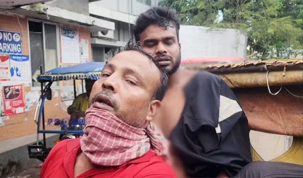 আধিপত্য বিস্তার নিয়ে সংঘর্ষে তিনজন গুলিবিদ্ধ, উদ্ধার ১৪ ককটেল 3 আধিপত্য বিস্তার নিয়ে সংঘর্ষে তিনজন গুলিবিদ্ধ উদ্ধার ১৪ ককটেল 1759500304 আধিপত্য বিস্তার নিয়ে সংঘর্ষে তিনজন গুলিবিদ্ধ, উদ্ধার ১৪ ককটেল