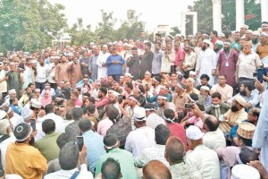 চতুর্থ দিনের মতো চলছে এমপিওভুক্ত শিক্ষক-কর্মচারীদের আন্দোলন