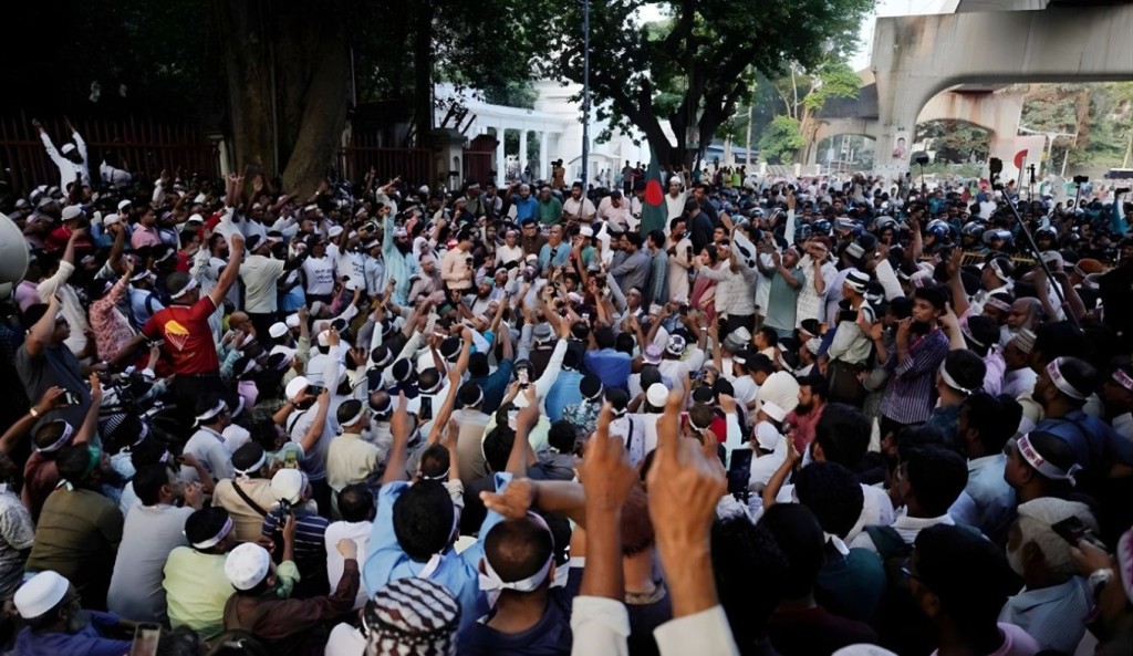 আন্দোলনরত শিক্ষকদের শাহবাগ ব্লকেড কর্মসূচি আজ 3 আন্দোলনরত শিক্ষদের শাহবাগে ব্লকেড কর্মসূচি আজ 1760495617 আন্দোলনরত শিক্ষকদের শাহবাগ ব্লকেড কর্মসূচি আজ