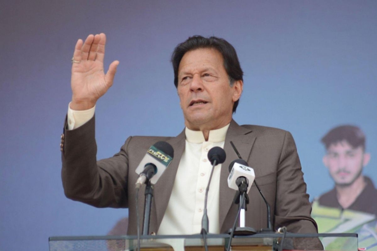 আফগান-পাক উত্তেজনা কমাতে মধ্যস্থতার প্রস্তাব ইমরান খানের