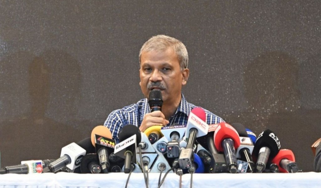 আমরা কী করব, বুঝতে পারছি না: আইন উপদেষ্টা 3 আমরা কী করব বুঝতে পারছি না 1761836474 আমরা কী করব, বুঝতে পারছি না: আইন উপদেষ্টা