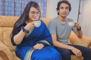 আলোচিত সেই পর্ন তারকাকে নিয়ে যা বললেন এলাকাবাসী