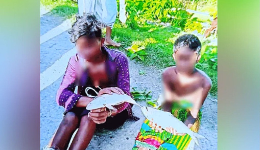 ইলিশ চুরির অভিযোগে দুই কিশোরকে নির্যাতনের ঘটনায় ব্যবসায়ী গ্রেপ্তার 3 ইলিশ চুরির অভিযোগে দুই কিশোরকে নির্যাতনের ঘটনায় ব্যবসায়ী গ্রেপ্তার 1759473549 ইলিশ চুরির অভিযোগে দুই কিশোরকে নির্যাতনের ঘটনায় ব্যবসায়ী গ্রেপ্তার