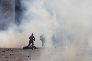 ইসরায়েলবিরোধী বিক্ষোভে সংঘর্ষ, পুলিশসহ নিহত ৫