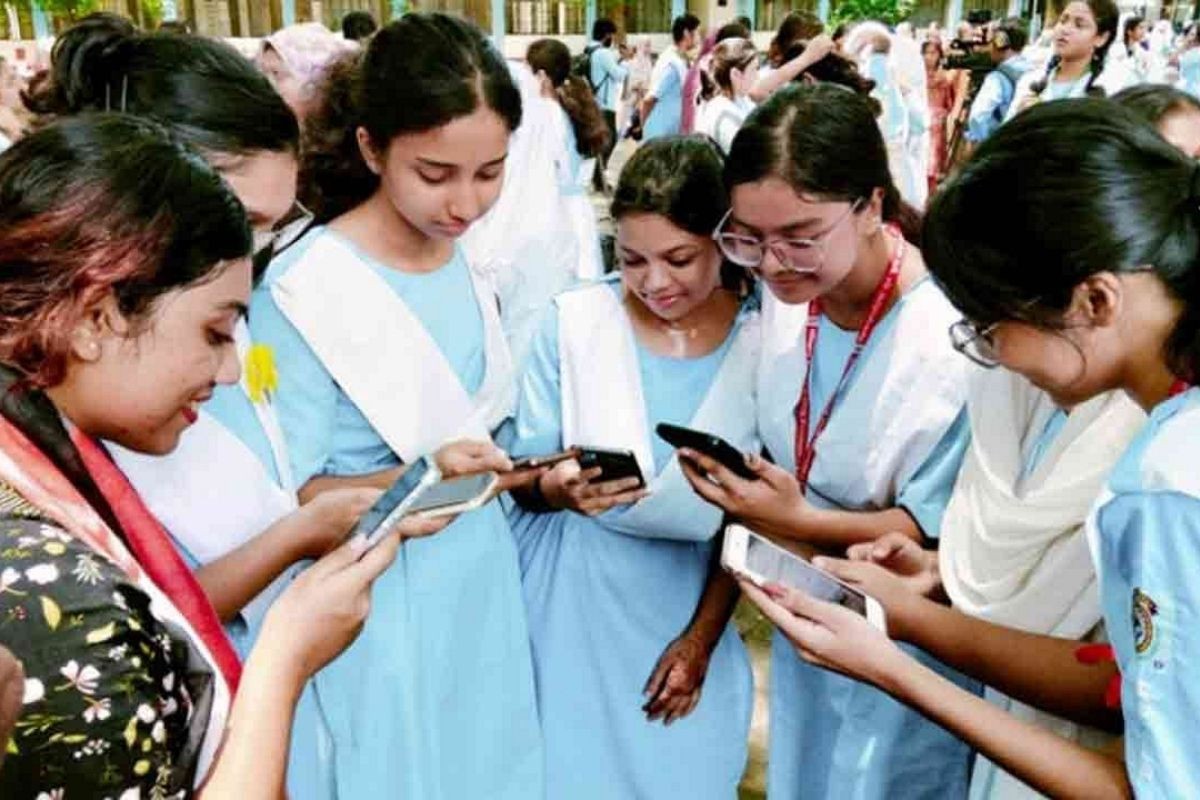 এইচএসসি ও সমমান পরীক্ষার ফল আজ, জানা যাবে যেভাবে