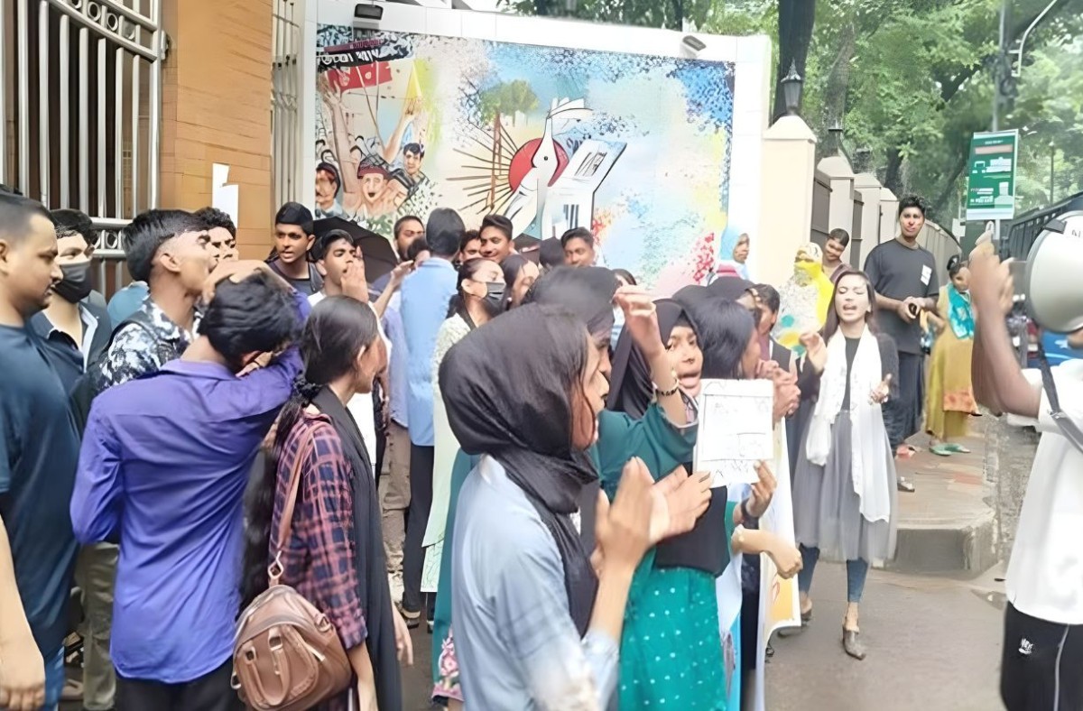 এইচএসসিতে ফেল করা শিক্ষার্থীদের আন্দোলন আজ