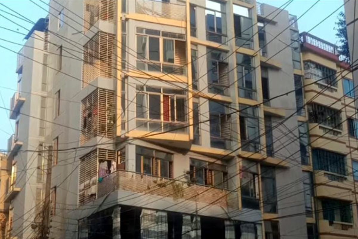 এবার ব্রাহ্মণবাড়িয়ায় ভবনের ফ্ল্যাটে আগুন, নিহত ১