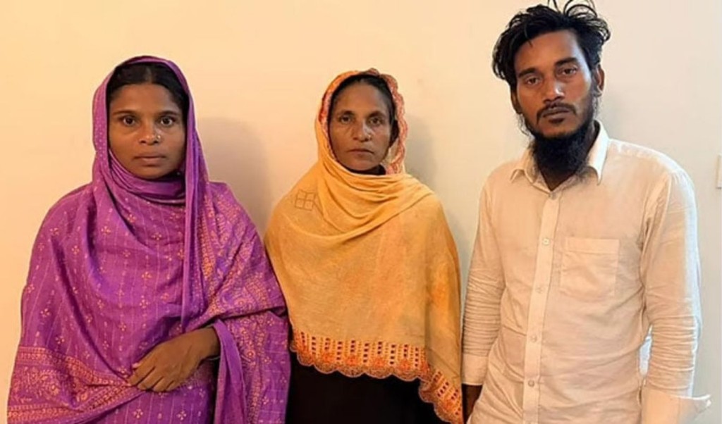 এবার মা-স্ত্রী-সন্তান নিয়ে হাজির রিপন মিয়া! জানালেন সেদিন কী হয়েছিল 3 এবার মা স্ত্রী সন্তান নিয়ে হাজির রিপন মিয়া জানালেন সেদিন কী হয়েছিল 1760536903 এবার মা-স্ত্রী-সন্তান নিয়ে হাজির রিপন মিয়া! জানালেন সেদিন কী হয়েছিল