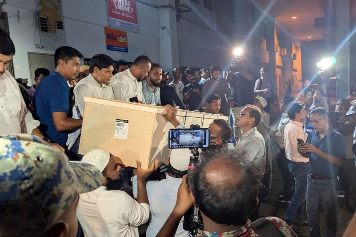 ওমানে নিহত ৮ বাংলাদেশির মরদেহ স্বজনদের কাছে হস্তান্তর