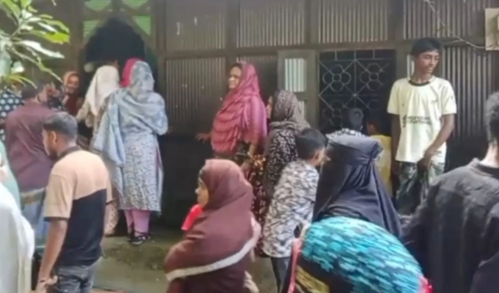 প্রেমিকার উপস্থিতিতে কলেজছাত্রের আত্মহত্যা 4 কলেজছাত্রের আত্মহত্যা 1759643722 প্রেমিকার উপস্থিতিতে কলেজছাত্রের আত্মহত্যা