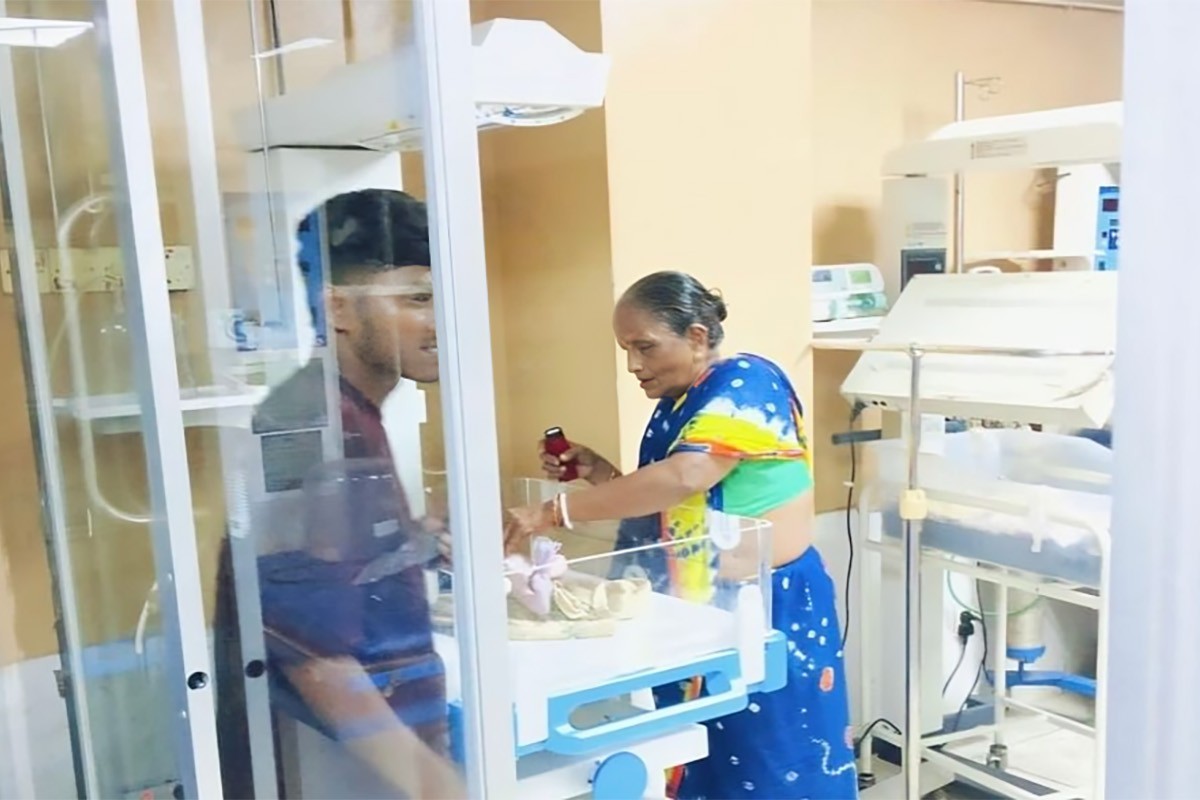 কান্না করে প্রাণে বাঁচল নবজাতক