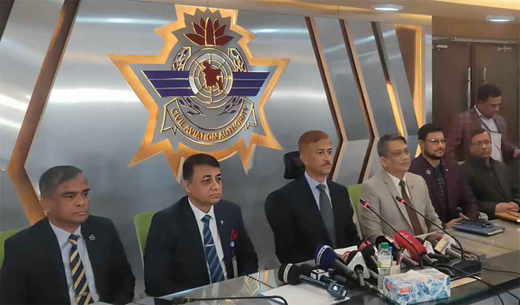 কার্গো ভিলেজে আগুন, সূত্রপাত কুরিয়ার থেকে 4 কার্গো ভিলেজে আগুন সূত্রপাত কুরিয়ার থেকে 1761029986 কার্গো ভিলেজে আগুন, সূত্রপাত কুরিয়ার থেকে