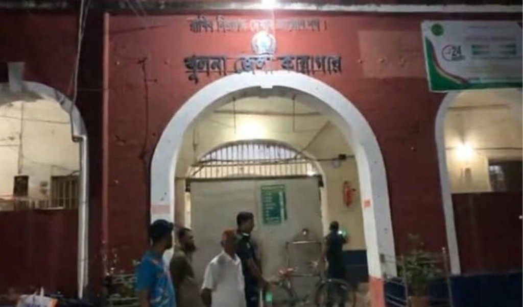 খুলনা কারাগারে সংঘর্ষ 4 খুলনা কারাগারে সংঘর্ষ 1760800790 খুলনা কারাগারে সংঘর্ষ