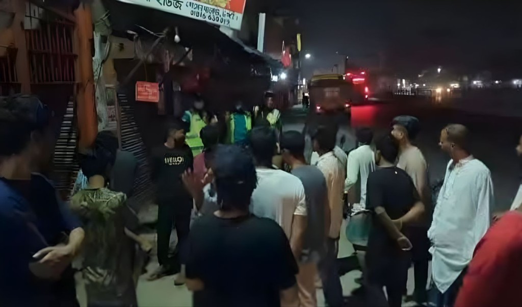 গাজীপুরে ছুরিকাঘাতে কলেজছাত্র নিহত, গ্রেপ্তার ৪ 4 গাজীপুরে ছুরিকাঘাতে কলেজছাত্র নিহত গ্রেপ্তার ৪ 1760939841 গাজীপুরে ছুরিকাঘাতে কলেজছাত্র নিহত, গ্রেপ্তার ৪