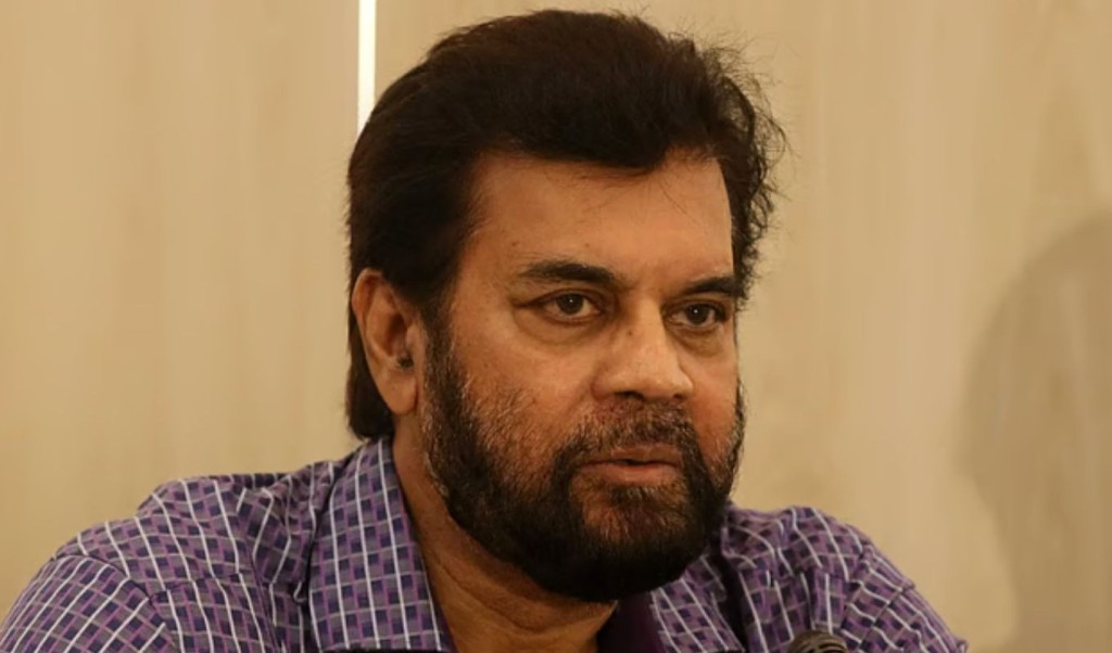 গুরুতর অসুস্থ চিত্রনায়ক ইলিয়াস কাঞ্চন, দোয়া চেয়েছেন ছেলে 3 গুরুতর অসুস্থ চিত্রনায়ক ইলিয়াস কাঞ্চন দোয়া চেয়েছেন ছেলে 1759327799 গুরুতর অসুস্থ চিত্রনায়ক ইলিয়াস কাঞ্চন, দোয়া চেয়েছেন ছেলে