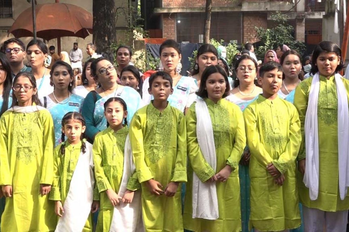 কালচারাল ফ্যাসিস্ট ট্যাগ দিয়ে পুলিশের বাধায় বন্ধ হলো শরৎ উৎসব