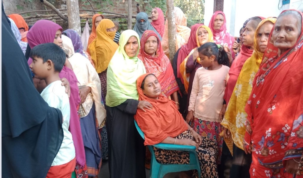 চরে খড় কাটাকে কেন্দ্র করে গোলাগুলি, নিহত বেড়ে ৩ 3 চরে খড় কাটাকে কেন্দ্র করে গোলাগুলি নিহত বেড়ে ৩ 1761660888 চরে খড় কাটাকে কেন্দ্র করে গোলাগুলি, নিহত বেড়ে ৩