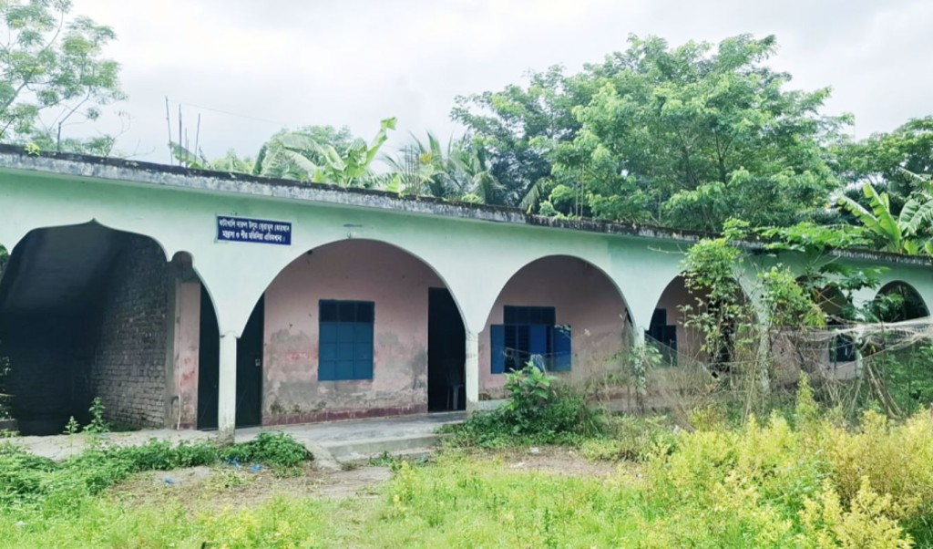 চাঁদপুরে বন্ধ মাদ্রাসার নামে ভুয়া রসিদে দেশব্যাপী প্রতারণা 3 চাঁদপুরে বন্ধ মাদ্রাসার নামে ভুয়া রসিদে দেশব্যাপী প্রতারণা 1759296761 চাঁদপুরে বন্ধ মাদ্রাসার নামে ভুয়া রসিদে দেশব্যাপী প্রতারণা
