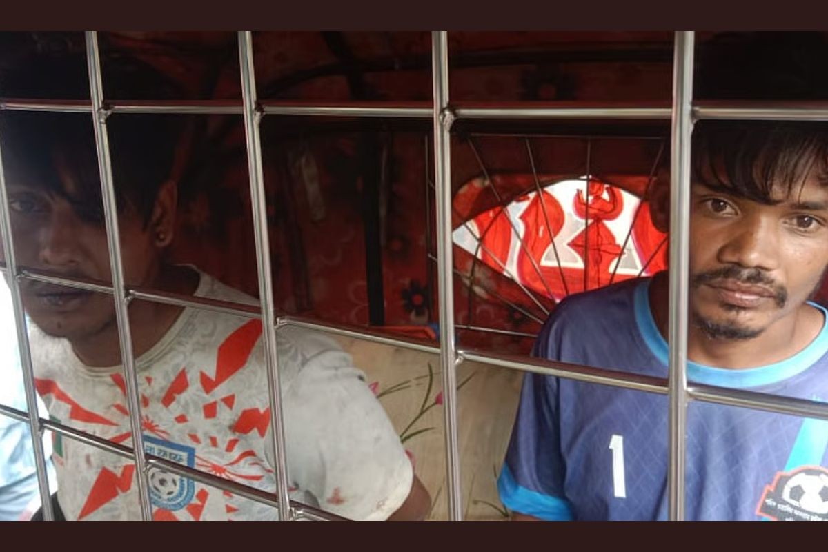 চালককে হত্যার পর অটোরিকশা ছিনতাই, বেচতে গিয়ে ধরা