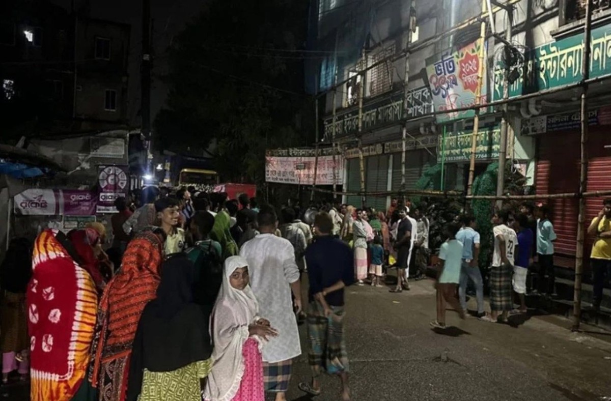 ছাত্রকে বলাৎকারের অভিযোগে মাদ্রাসাশিক্ষককে গণপিটুনি