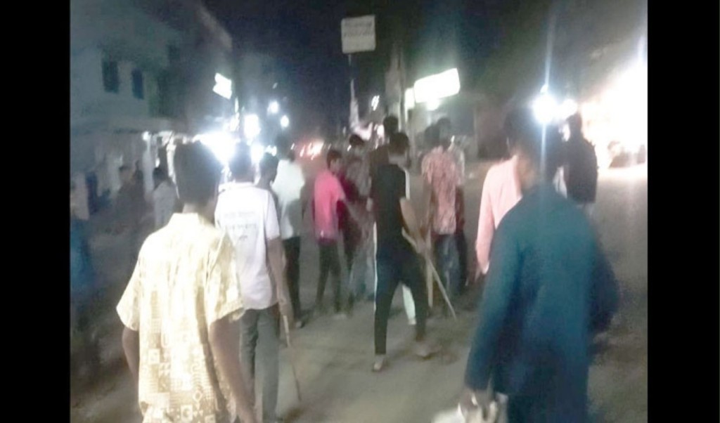 ছাত্রদলের দুপক্ষে দফায় দফায় সংঘর্ষ, আহত ৯ 3 ছাত্রদলের দুপক্ষে দফায় দফায় সংঘর্ষ আহত ৯ 1760361511 ছাত্রদলের দুপক্ষে দফায় দফায় সংঘর্ষ, আহত ৯