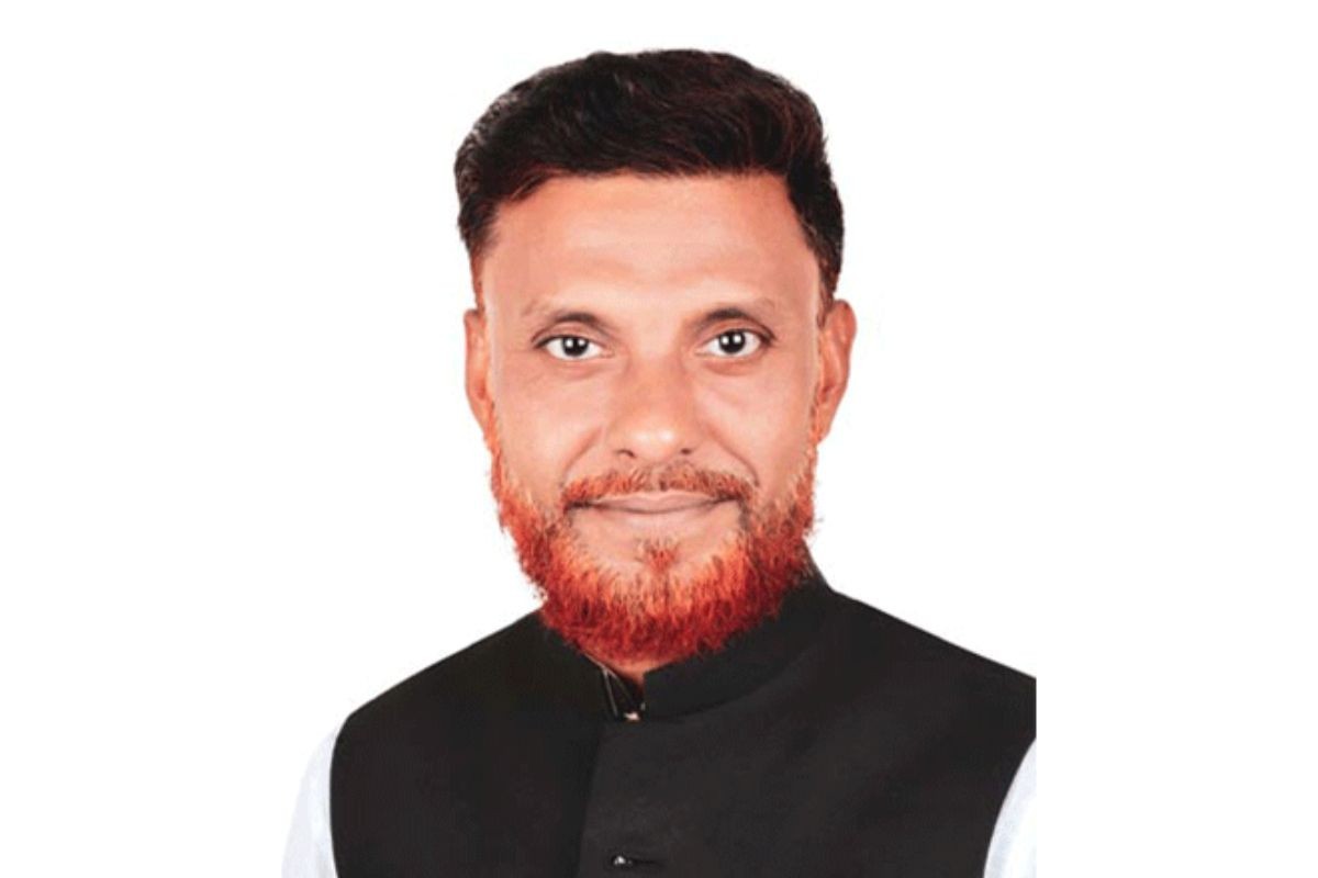 ছুটি ছাড়াই ৩ মাস ধরে ইতালিতে ইউপি চেয়ারম্যান