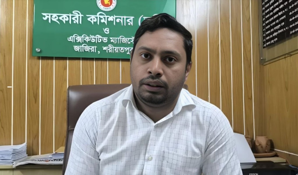 জমি বুঝিয়ে দেওয়ার নামে ঘুষ নেওয়ার অভিযোগ এসিল্যান্ডের বিরুদ্ধে 4 জমি বুঝিয়ে দেওয়ার নামে ঘুষ নেওয়ার অভিযোগ এসিল্যান্ডের বিরুদ্ধে 1761455099 জমি বুঝিয়ে দেওয়ার নামে ঘুষ নেওয়ার অভিযোগ এসিল্যান্ডের বিরুদ্ধে