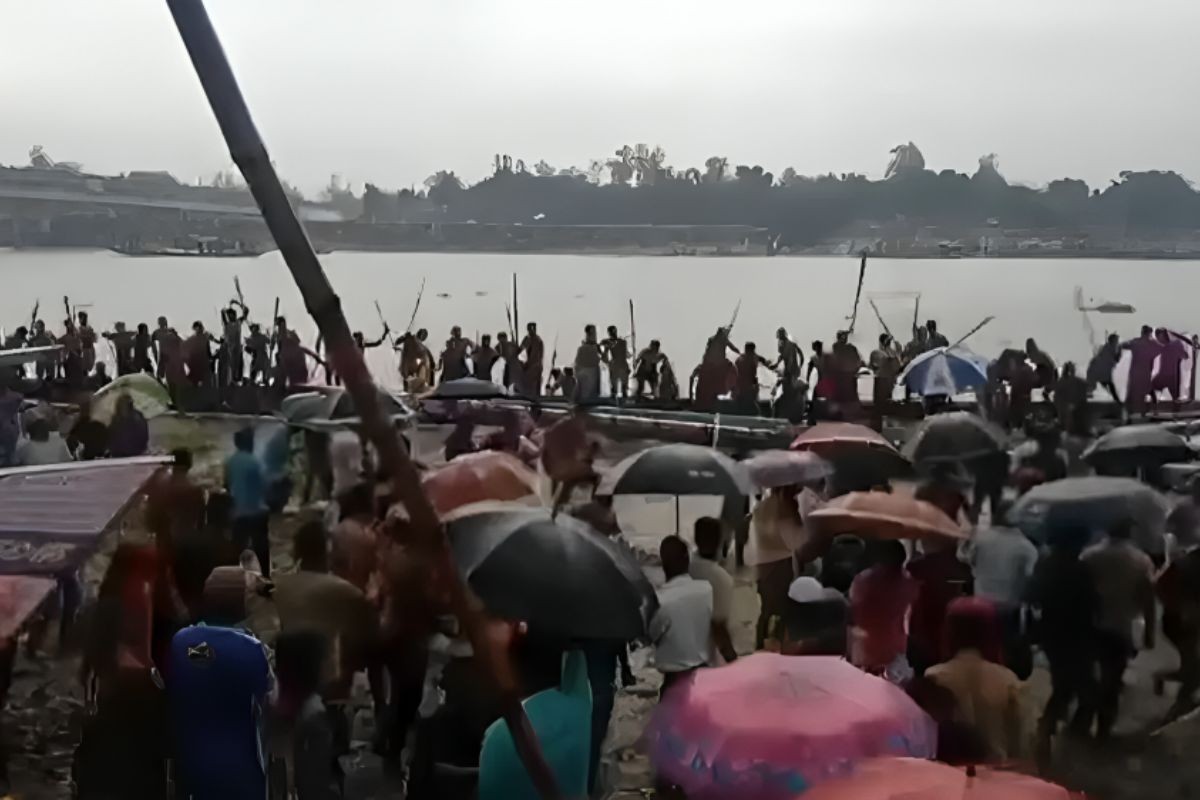 জামায়াত আয়োজিত নৌকাবাইচে ব্যাপক মারামারি, আহত ১৭