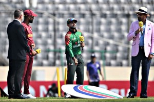 দ্বিতীয় ওয়ানডেতে টস জিতে ব্যাটিংয়ে বাংলাদেশ