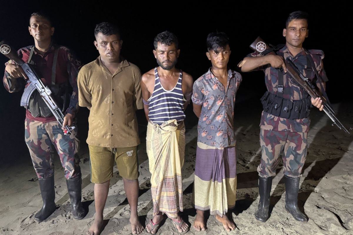 টেকনাফে মানব পাচারের চেষ্টাকালে ২৯ জন উদ্ধার, আটক ৩