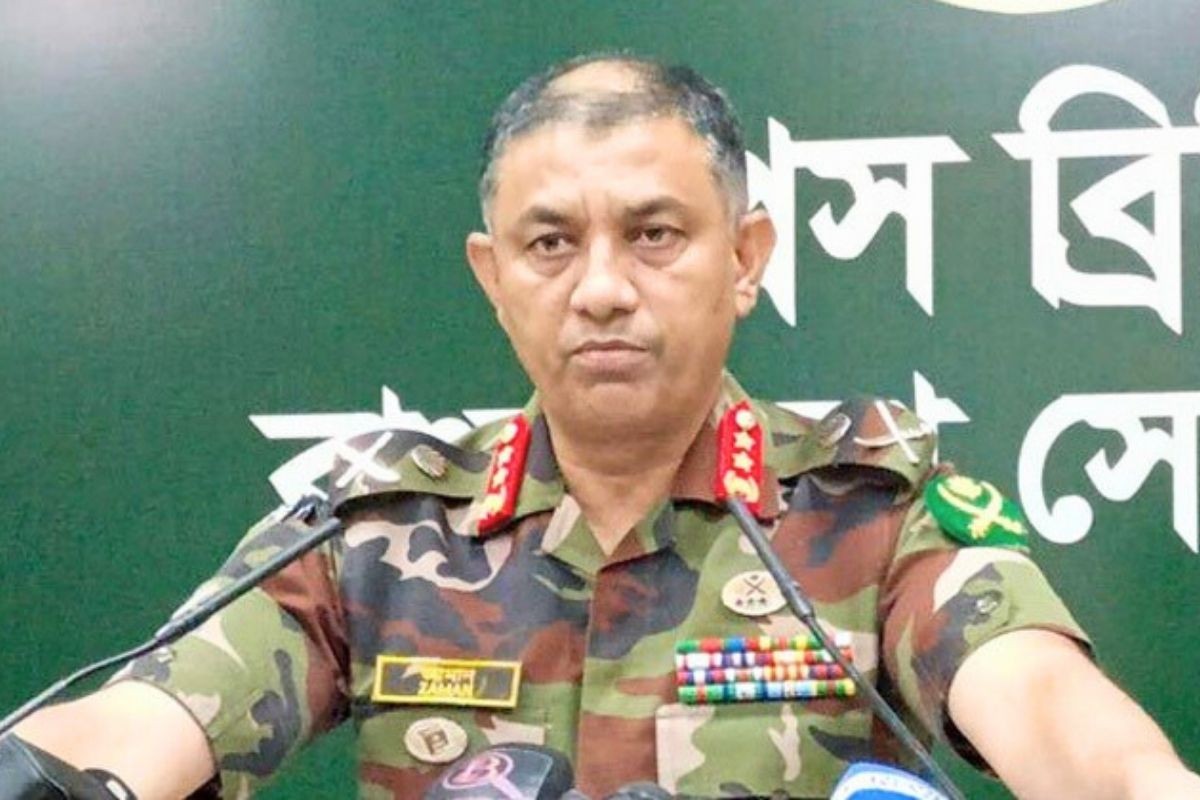 ট্রাইব্যুনালে অভিযুক্ত ১৫ সেনা কর্মকর্তা হেফাজতে