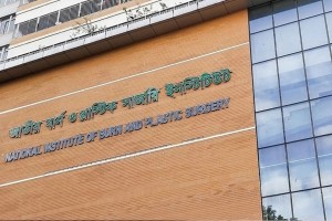 ট্রান্সফর্মার বিস্ফোরণে আট মাদ্রাসাশিক্ষার্থী দগ্ধ