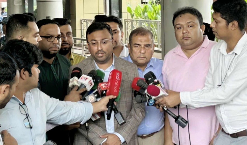 তারেক রহমানের নেতৃত্বে নির্বাচনে আসছে বিএনপি: হুমায়ুন কবির 4 তারেক রহমানের নেতৃত্বেই নির্বাচনে আসছে বিএনপি হুমায়ুন কবির 1759390195 তারেক রহমানের নেতৃত্বে নির্বাচনে আসছে বিএনপি: হুমায়ুন কবির