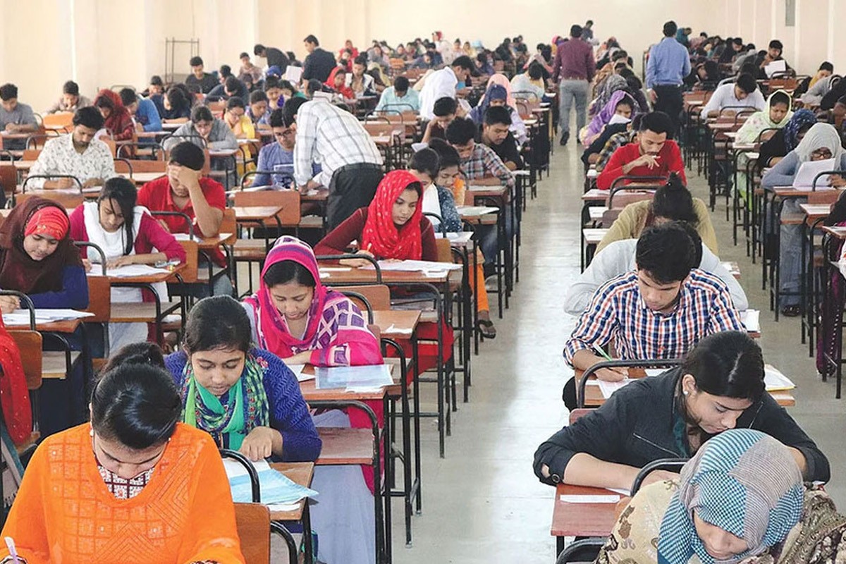 তিন ব্যাংকে চাকরির পরীক্ষার সময় প্রকাশ