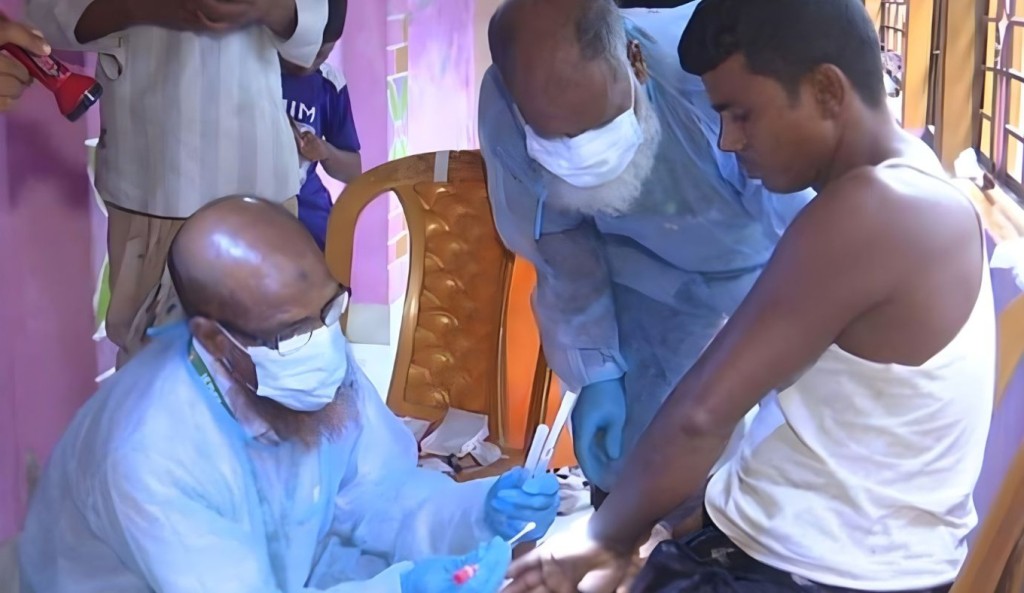 দুই মাসে অ্যানথ্রাক্সে আক্রান্ত অর্ধশতাধিক মানুষ, শতাধিক গরুর মৃত্যু 3 দুই মাসে অ্যানথ্রাক্সে আক্রান্ত অর্ধশতাধিক মানুষ শতাধিক গরুর মৃত্যু 1759639374 দুই মাসে অ্যানথ্রাক্সে আক্রান্ত অর্ধশতাধিক মানুষ, শতাধিক গরুর মৃত্যু