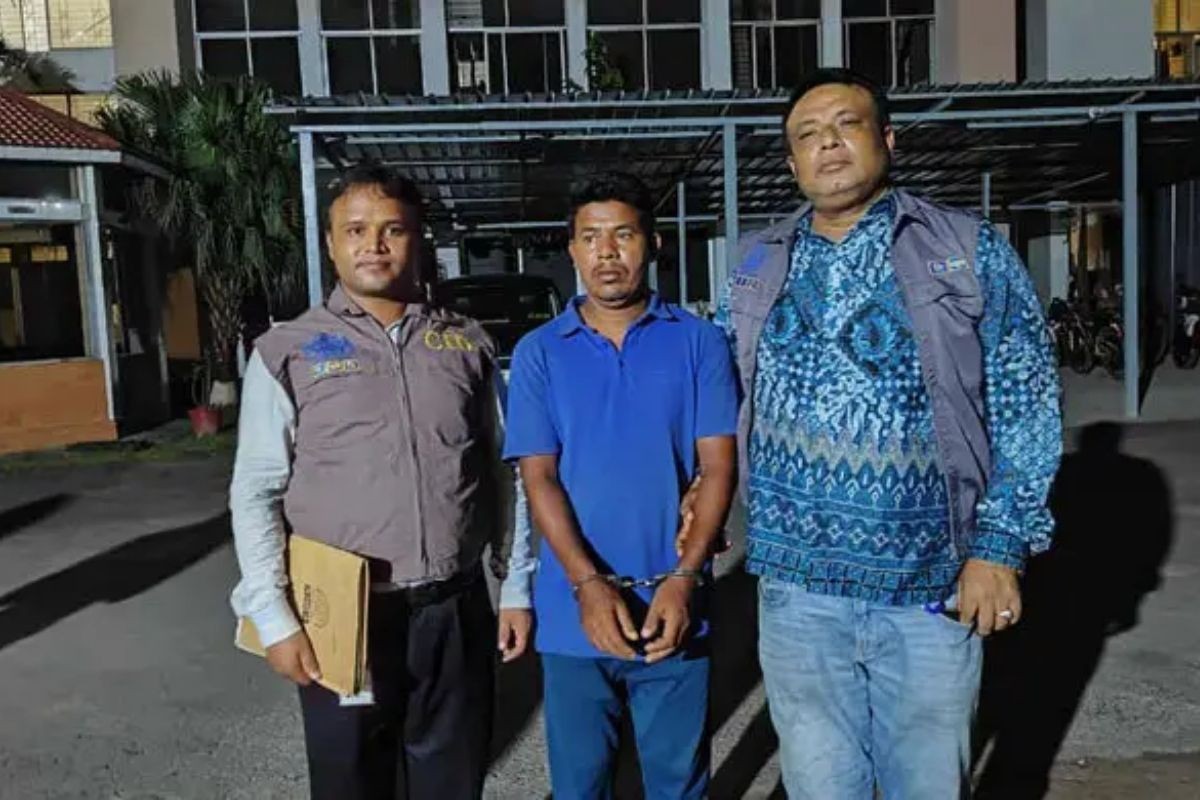 ধর্ষণ মামলায় গ্রেপ্তারের পর জানা গেলো তিনি হত্যা মামলায় পলাতক