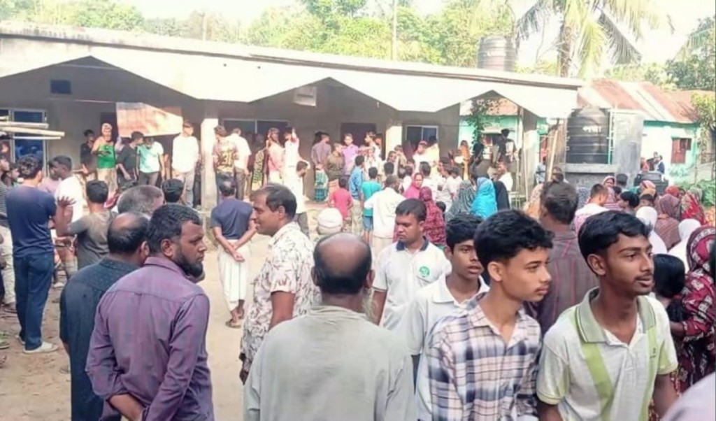 নওগাঁয় মাদ্রাসাছাত্রের রহস্যজনক মৃত্যু, শিক্ষক আটক 3 নওগাঁয় মাদ্রাসাছাত্রের রহস্যজনক মৃত্যু শিক্ষক আটক 1760713359 নওগাঁয় মাদ্রাসাছাত্রের রহস্যজনক মৃত্যু, শিক্ষক আটক