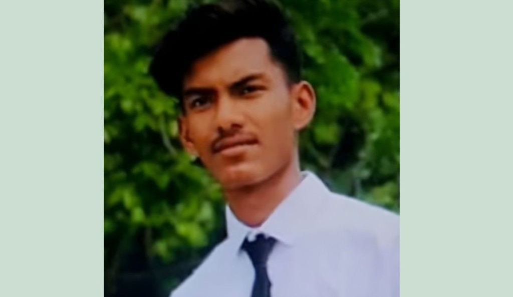 নিজ ঘর থেকে কলেজছাত্রের ঝুলন্ত মরদেহ উদ্ধার 3 নিজ ঘর থেকে কলেজছাত্রের ঝুলন্ত মরদেহ উদ্ধার 1760164098 নিজ ঘর থেকে কলেজছাত্রের ঝুলন্ত মরদেহ উদ্ধার