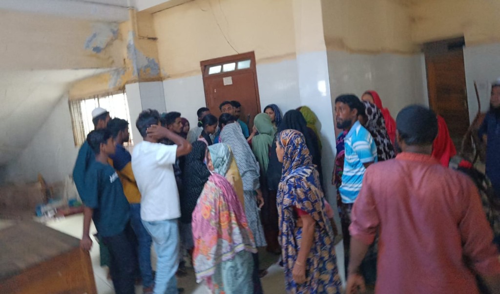 পরীক্ষায় ফল খারাপ হওয়ায় শিক্ষার্থীর আত্মহত্যা 4 পরীক্ষায় ফল খারাপ হওয়ায় শিক্ষার্থীর আত্মহত্যা 1760612220 পরীক্ষায় ফল খারাপ হওয়ায় শিক্ষার্থীর আত্মহত্যা