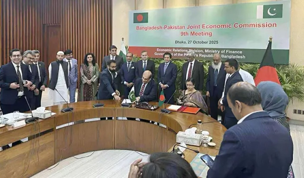 পাকিস্তানে পণ্য রপ্তানিতে শুল্ক-কোটামুক্ত সুবিধা চায় বাংলাদেশ 2 পাকিস্তানে পণ্য রপ্তানিতে শুল্ক কোটামুক্ত সুবিধা চায় বাংলাদেশ 1761555145 পাকিস্তানে পণ্য রপ্তানিতে শুল্ক-কোটামুক্ত সুবিধা চায় বাংলাদেশ