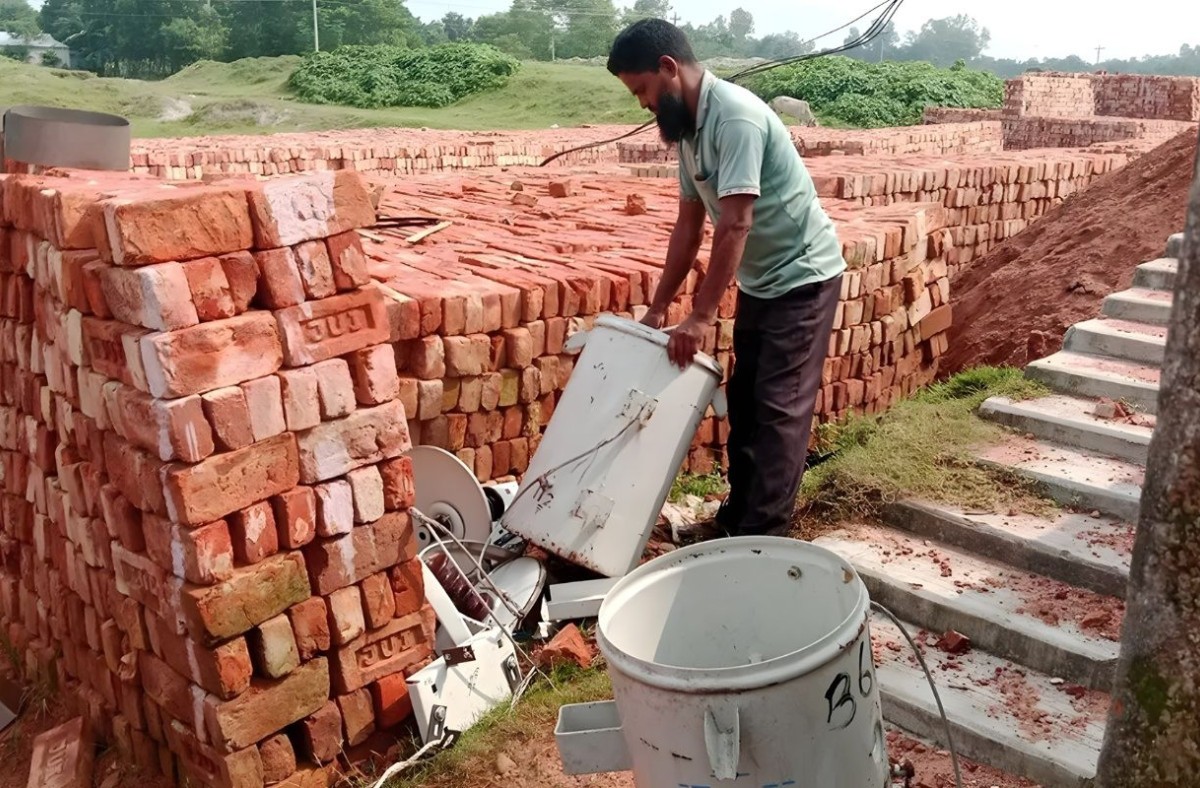 পীরগাছায় এক মাসে ১২ ট্রান্সফরমার চুরি